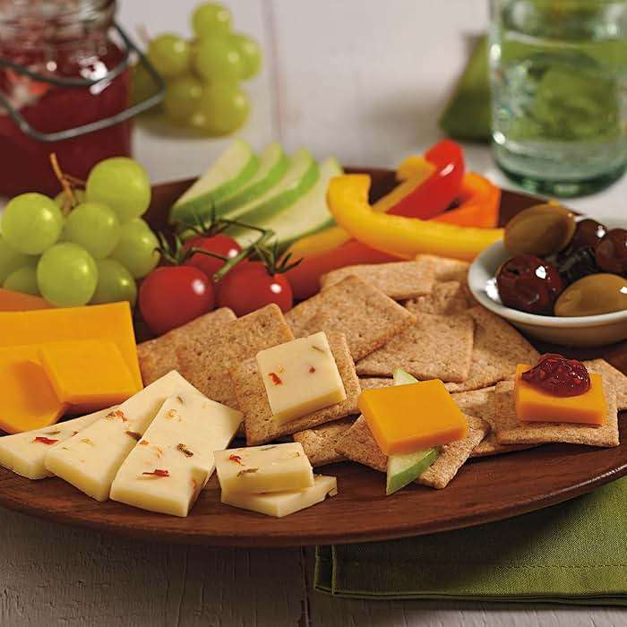 Wheat Thins Original Snacks, Whole Grain Wheat Crackers, Snack Crackers, Party Size, 20 oz - Image 7