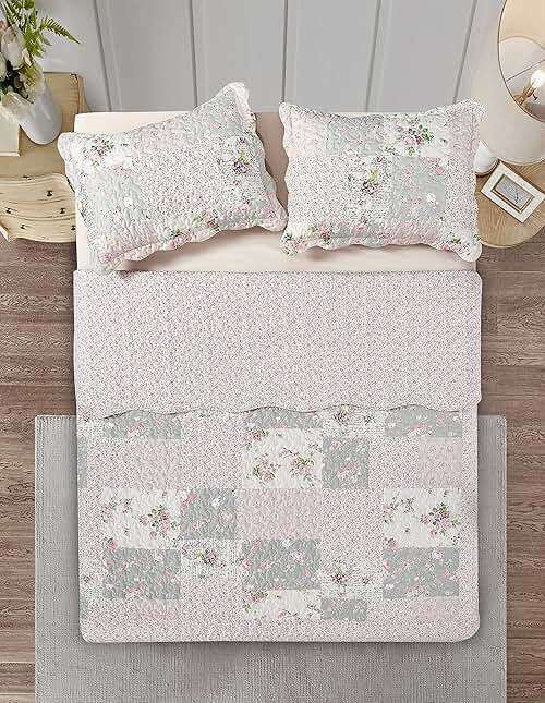 Brilliant Sunshine Rose and Sage Quilt Set, 3-Piece Bedding Sets, Traditional Patchwork Design, Washable and Reversible Bedspread, Soft Lightweight Coverlet, All-Season, Full/Queen, Light Pink Green - Image 4
