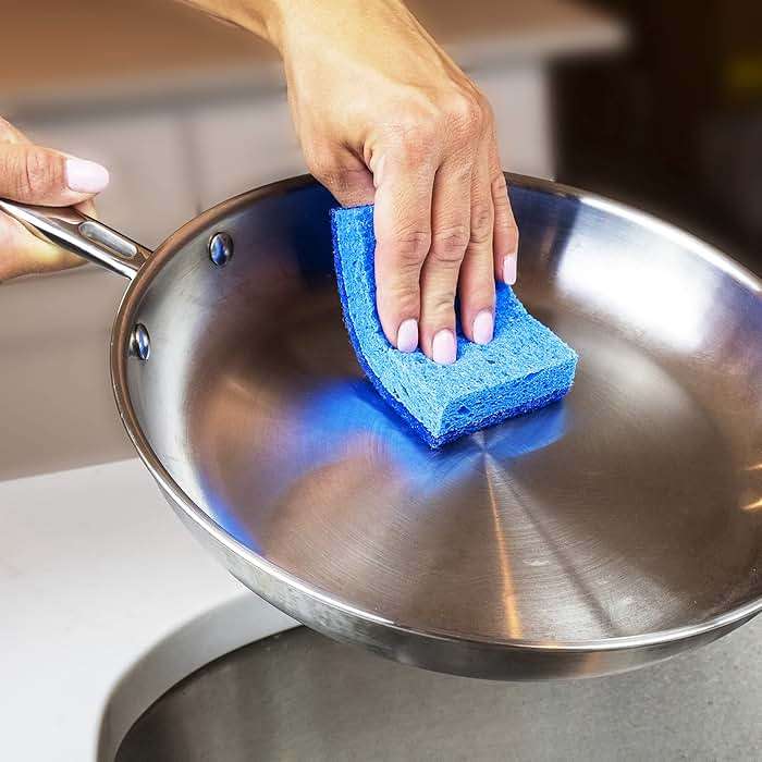 Amazon Basics Non-Scratch Dual-Sided Sponges for Nonstick Pots and Pans, Dish Scrubber, All-Purpose, 6-Pack, Packaging May Vary - Image 3