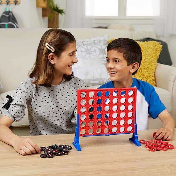 Hasbro Gaming Connect 4 Marvel Spider-Man Edition, Strategy Board Game for 2 Players, Ages 6 and Up (Amazon Exclusive) - Image 7