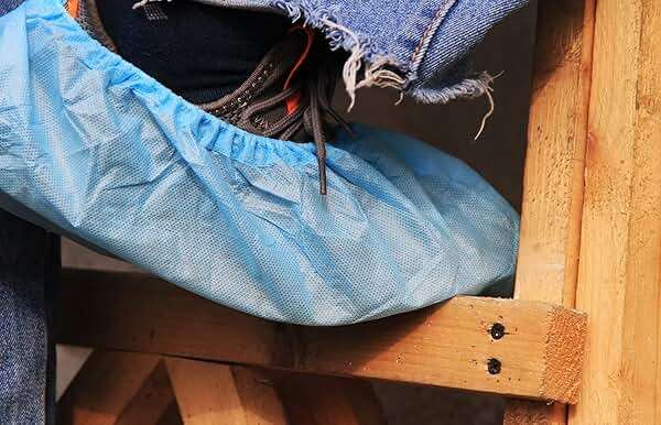 Greenour 100 Pack Super Anti-Skid Disposable Shoe Covers Waterproof Durable Extra Thicker Boot Cover - Image 3