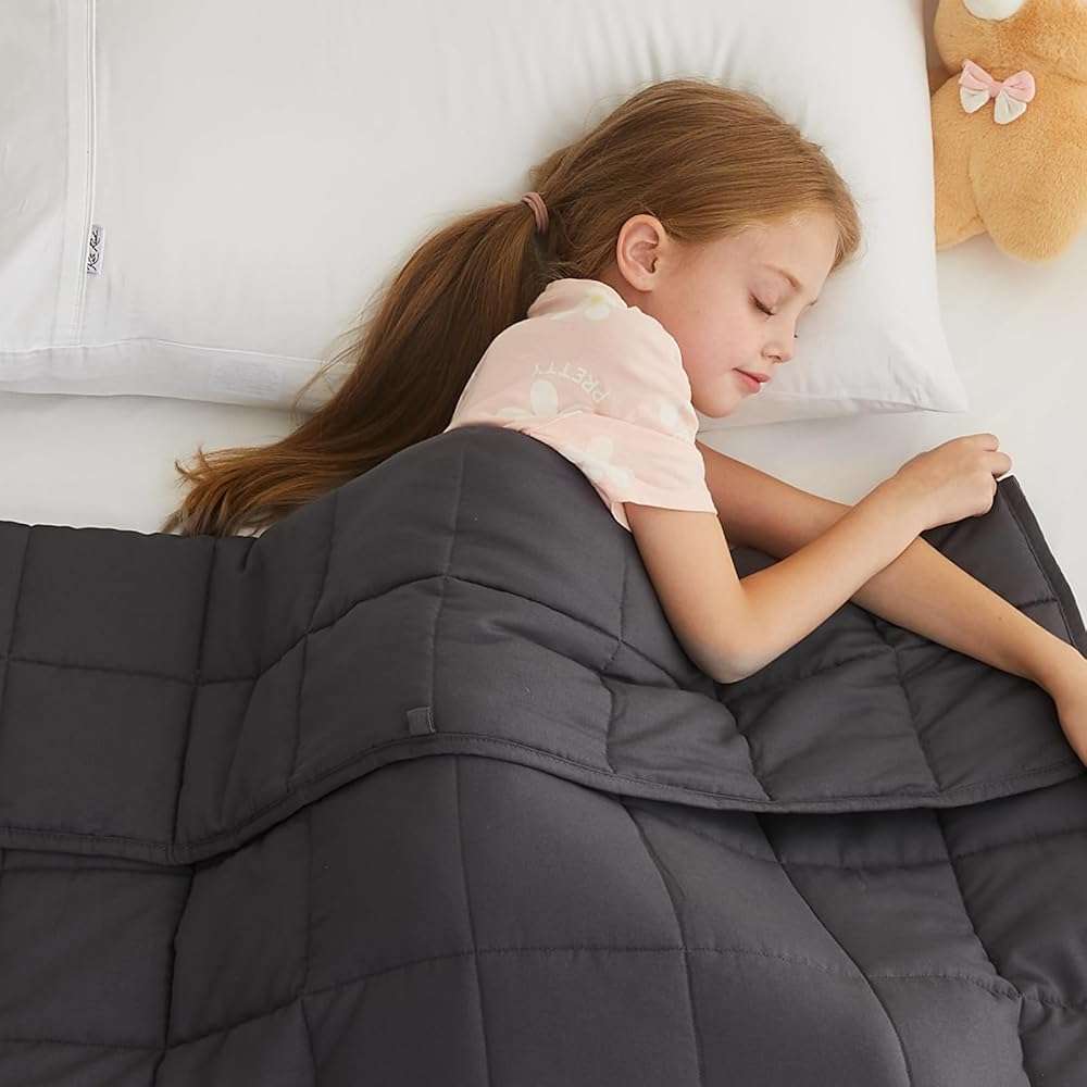 L'AGRATY Weighted Blanket Kids - 40"x60" 10lbs Breathable Childrens Heavy Blanket Microfiber Material with Glass Beads All-Season Summer Fall Winter Soft - Image 1
