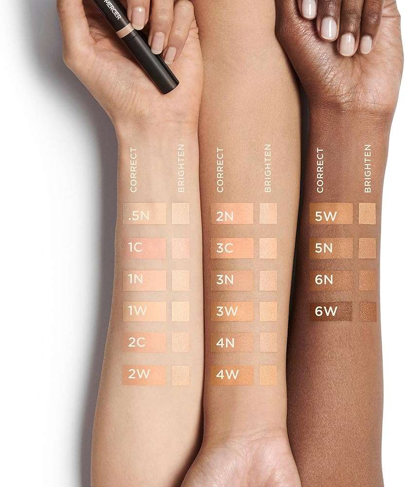 Laura Mercier Secret Camouflage Brighten and Correct Duo, 2-in-1 Face and Under Eye Concealer Stick, Blurs Imperfections and Reduces Appearance of Undereye Dark Circles, Full Coverage - Image 3