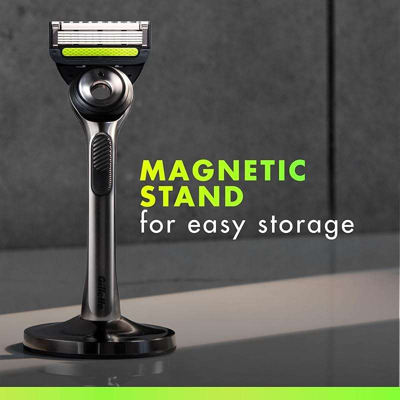 Gillette Labs Razor for Men, 1 Handle, 4 Blade Refills, Magnetic Stand - Image 4