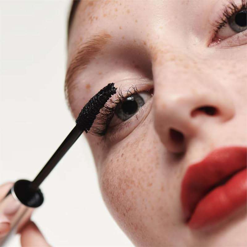 Clinique High Impact Zero Gravity Tubing Mascara | Length, Curling, Smudge Resistant + Non-Flaking - Image 5