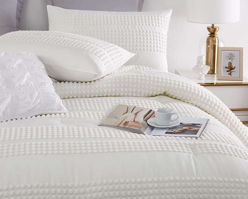 Cupocupa Queen Comforter Set White Comforters Queen Size Sets Boho Tufted Shabby Chic Vintage Farmhouse Bedding Set Soft Fluffy Lightweight Comforter with 2 Pillow Cases for All Season - Image 3