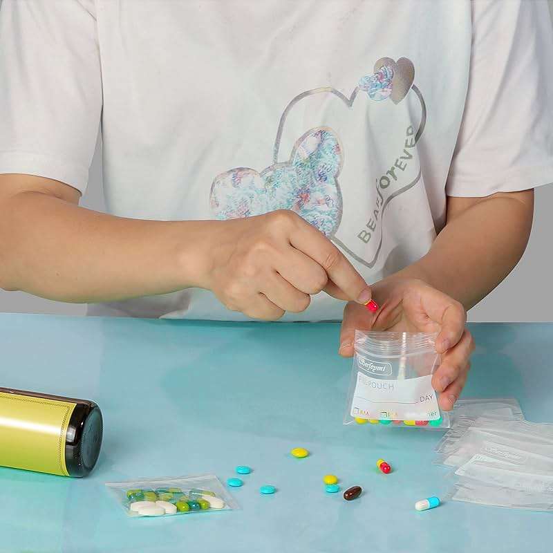 Serfeymi Pill Bags for Travel Pill Pouch Organizer Pack of 120 BPA Free 3 x 2.75 inch Reusable Pill Pouches for Medicine with Write on Label & Zipper Seal Waterproof AM PM Pill Baggies for Supplements - Image 3