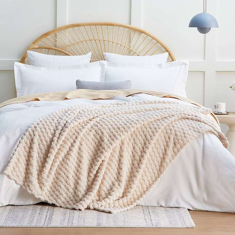 EXQ Home Fleece Throw Blanket for Couch or Bed - 3D Imitation Turtle Shell Jacquard Decorative Blankets - Cozy Soft Lightweight Fuzzy Flannel Blanket Suitable for All Seasons(50"×60",Beige) - Image 3