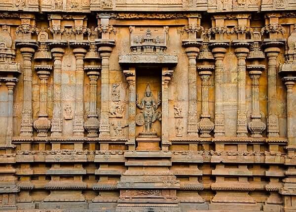 BELECO 7x5ft Fabric Indian Hindu Temple Backdrop Carved Idol on The Wall of Brihadishvara Temple, Thanjavur Background Hinduism Religion Background Indian Landmark Travel Photo Studio Props Wallpaper - Product Image