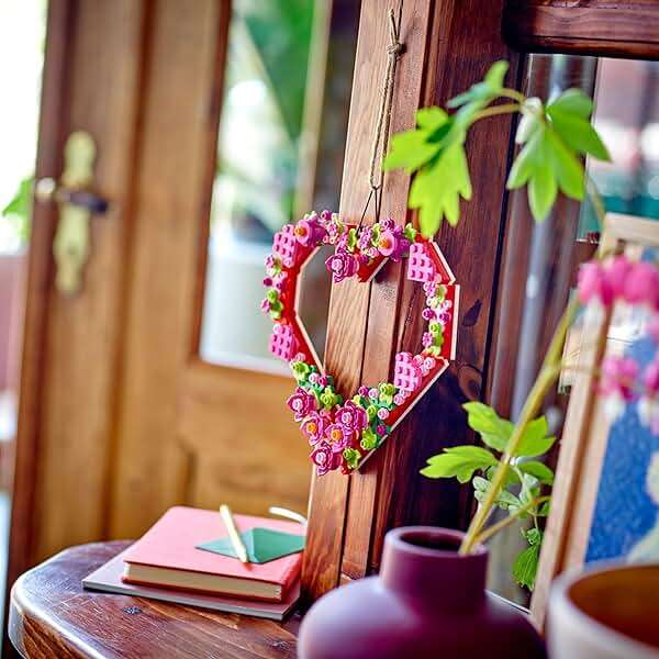 LEGO Heart Ornament Building Toy Set - Fun Arts and Crafts Idea for Girls and Boys, Ages 9+ - Display on The Wall as Home Decoration - Gifts for Kids - 40638 - Image 3