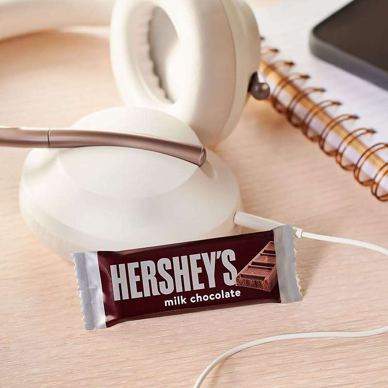 HERSHEY'S Milk Chocolate Snack Size, Candy Bars, 11.25 oz (25 Pieces) - Image 5