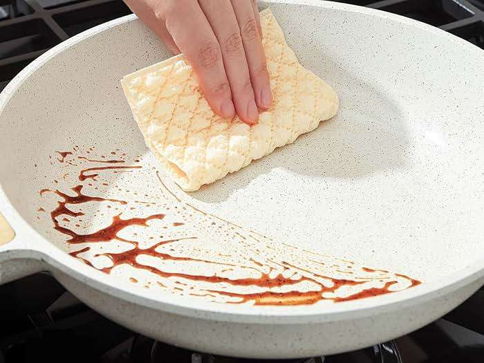 SENSARTE Nonstick Ceramic Frying Pan Skillet, 9.5 Inch Omelet Pan, Healthy Non Toxic Chef Pan, Induction Compatible Egg Pan with Heat Resistant Handle, PFAS-Free - Image 2