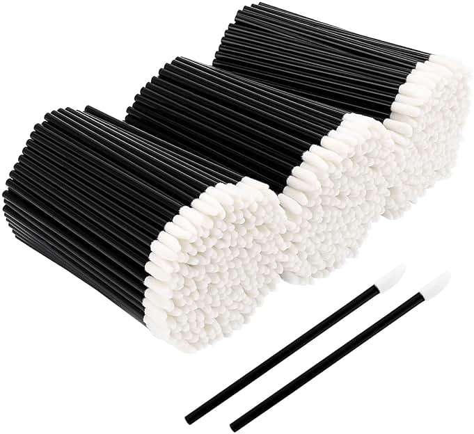 700 Piece Disposable Lip Wands - Lip Brushes, Lipstick & Gloss Applicators - Lint Free Makeup Applicator Brush Beauty Tool - Image 1
