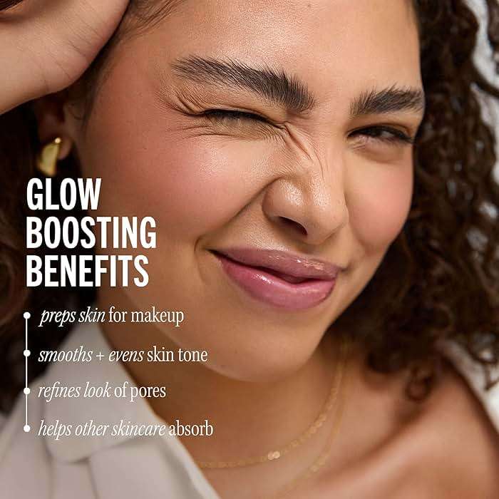 First Aid Beauty - Facial Radiance Pads with Glycolic & Lactic Acids, Daily Exfoliating Pads with AHA, Visibly Smaller Pores, Help Tone & Brighten Skin, One-Step Makeup Prep, Compostable, 28 - Image 3