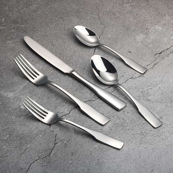 Alata Kate 40-Piece Silverware Set,Service for 8,Stainless Steel Flatware Set,Mirror Polished Cutlery Set,Dishwasher Safe - Image 4