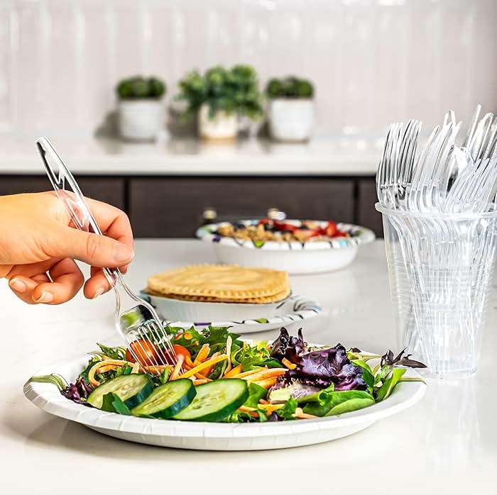 Amazon Basics Disposable Clear Plastic Forks, Premium Quality, BPA-Free, for Everyday Use, Party Supply, Events, 100 Count - Image 5