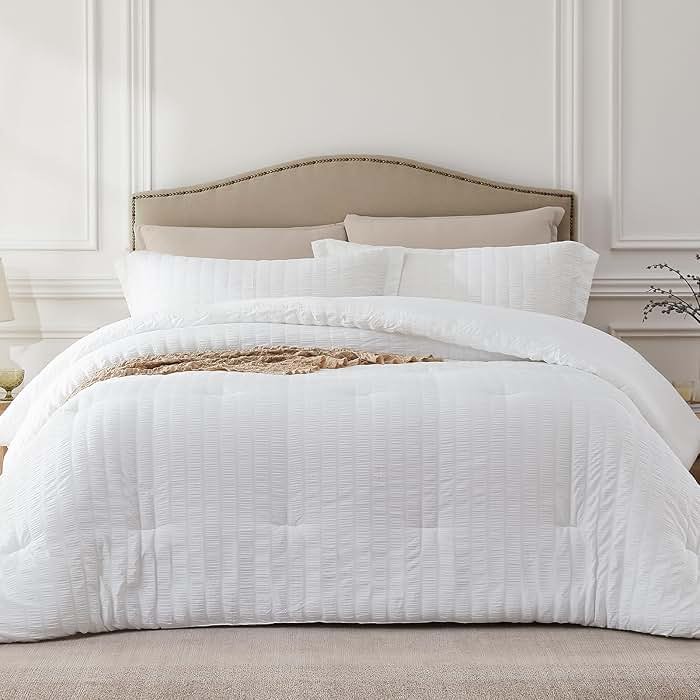 Quataly White Comforter Queen,3PCS Seersucker Lightweight Bed Set for All Season,1 Elegant Comforter (90"x90") and 2 Soft Pillowcases (20"x30") - Product Image