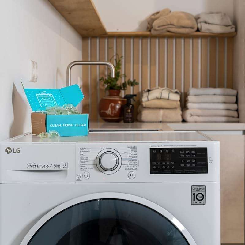 Laundry Detergent Pods Free & Clear, Unscented, 32 Count, Eco Friendly, Biodegradable, HE Compatible, 32 Count, Powerful Stain & Odor Removal, Skin Friendly - Image 2