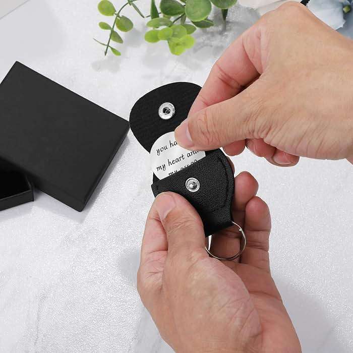 Teniinet Pocket Hug Token Keychain for Men Him, Funny Boyfriend Gifts From Girlfriend, Long-distance Couple Gifts for Husband From Wife Christmas Birthday Valentine - Image 4