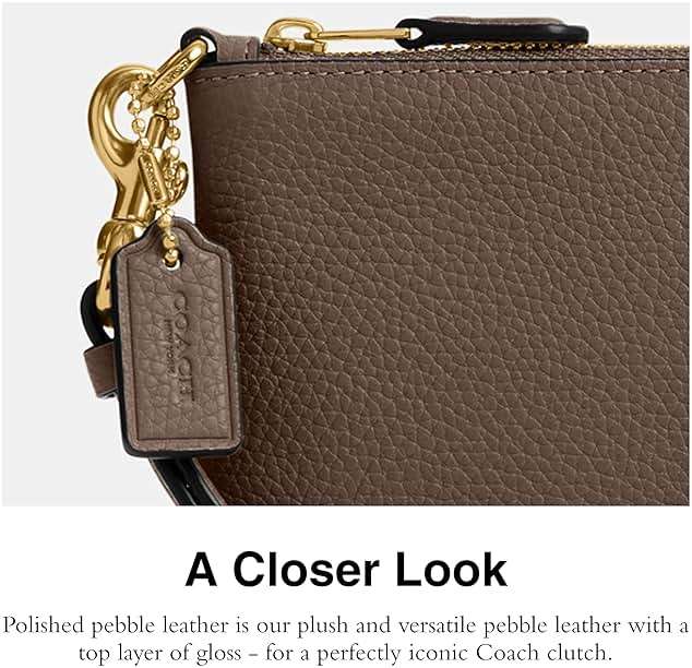 COACH Essential Small Wristlet - Image 4