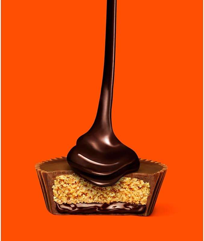 REESE'S Big Cup Chocolate Lava Milk Chocolate Peanut Butter Cups, Candy Packs, 1.4 oz (16 Count) - Image 7