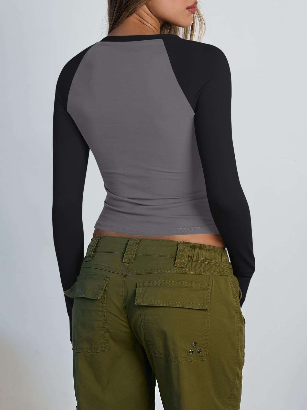 Trendy Queen Women's Long Sleeve Shirts Slim Fit Stretchy Color Block Slightly Cropped Tops - Image 4