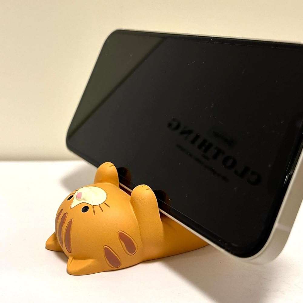 Eysinyge Resin Cat Figurine Phone Stand - Sturdy Design to Hold Smartphones Without Tipping, Cute Phone Holder Gift for Cat Lovers, Desk Decor Accessory 5.7 oz 3.3 x 2.3 x 2.0 in - Image 8