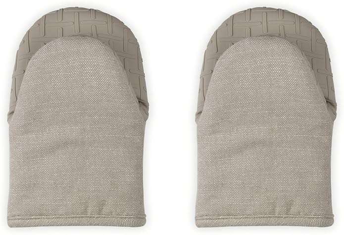 Le Creuset Set of 2 Mini Oven Mitts, 8", Sable - Image 1
