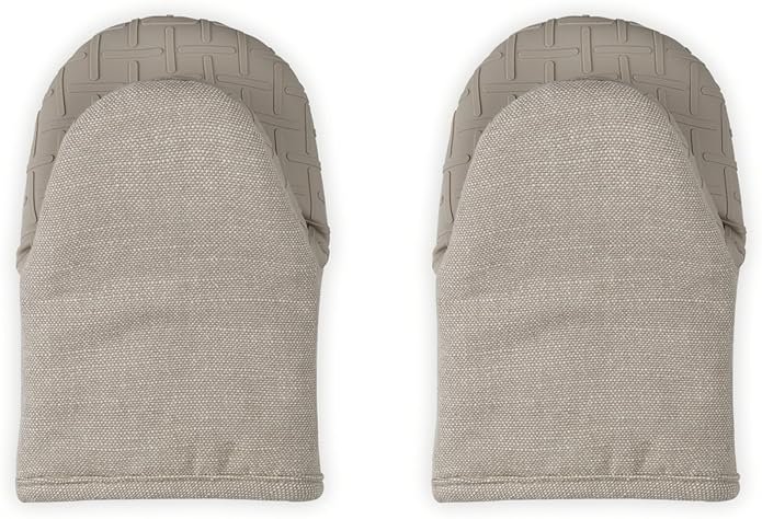 Le Creuset Set of 2 Mini Oven Mitts, 8", Sable - Product Image