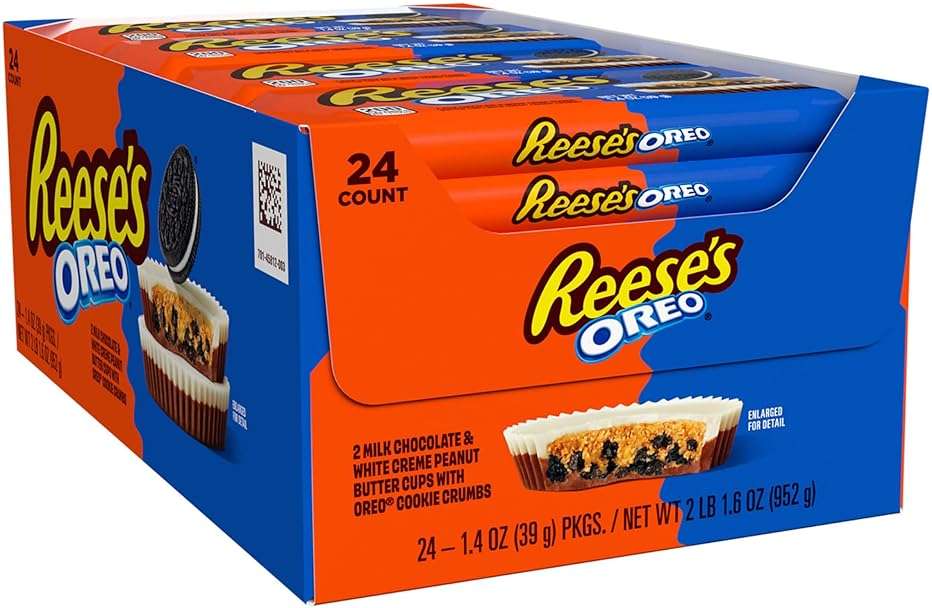 REESE'S OREO Milk Chocolate and White Creme Peanut Butter Cups, Candy Packs, 1.4 oz (24 Count) - Image 3