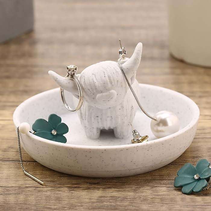 Awsaccy Highland Cow Ring Holder with Circular Dish, 3D Printed Plastic Farmhouse & Bohemian Style Cute Unique Women Gifts Stuff Ring Jewelry Plate Organizer for Bathroom Office Home Room Desk Decor - Image 1