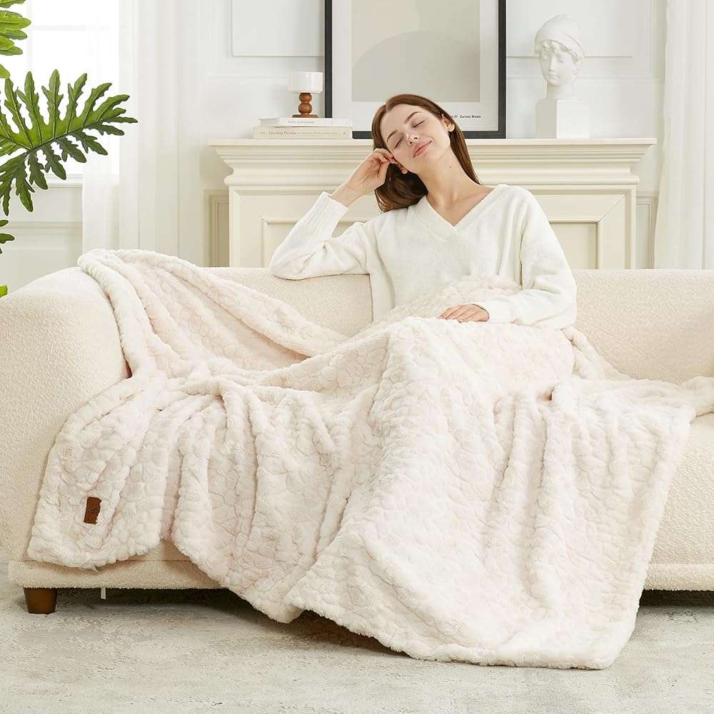 Cozy Bliss Faux Fur Throw Blanket for Couch, Fuzzy Soft Plush Thick Warm Fluffy Reversible Wave Textured Blanket for Sofa Bedroom Living Room, 55 * 70 Inches Cream White - Image 2