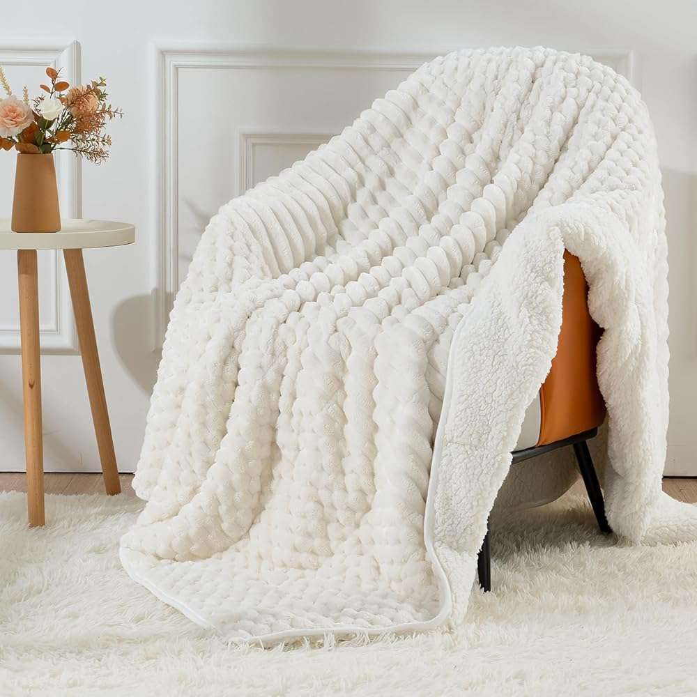 Uttermara Weighted Blanket for Adults Queen Size 15lbs, Soft Cozy Sherpa Fleece Heavy Blanket for Sleep and Calm, Fuzzy Warm Jacquard Bed Blanket, 60 x 80 Inches, Cream White - Image 1